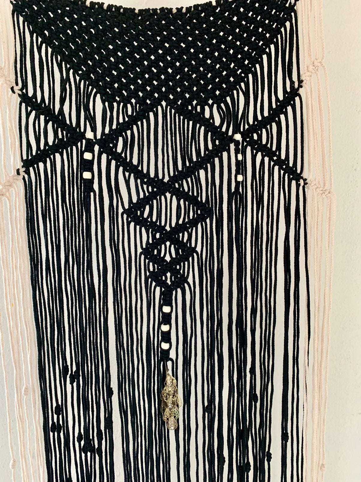 Uniek Macrame wandkleed , handmade en nieuw, Ophalen, 110 cm, Boho, Zwart