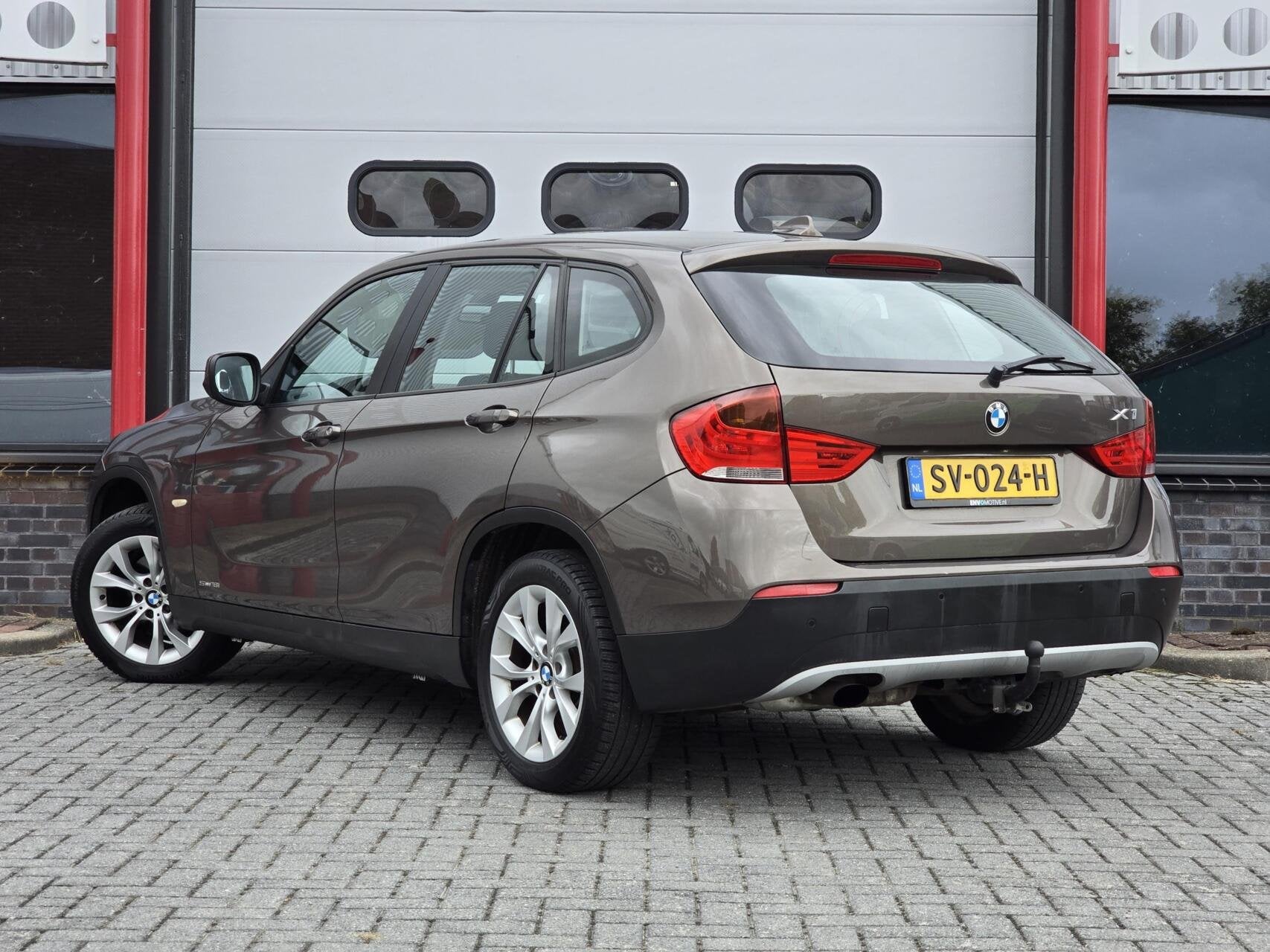 BMW X1 sDrive18i Executive Automaat Trekhaak/PDC/Navi/LMV, Auto's, Euro 5, 4 cilinders, Origineel Nederlands, Onderhoudsboekje