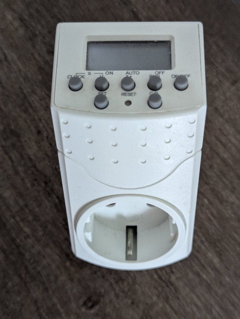BASETech EMT757 Timer Switch, Ophalen of Verzenden, Gebruikt