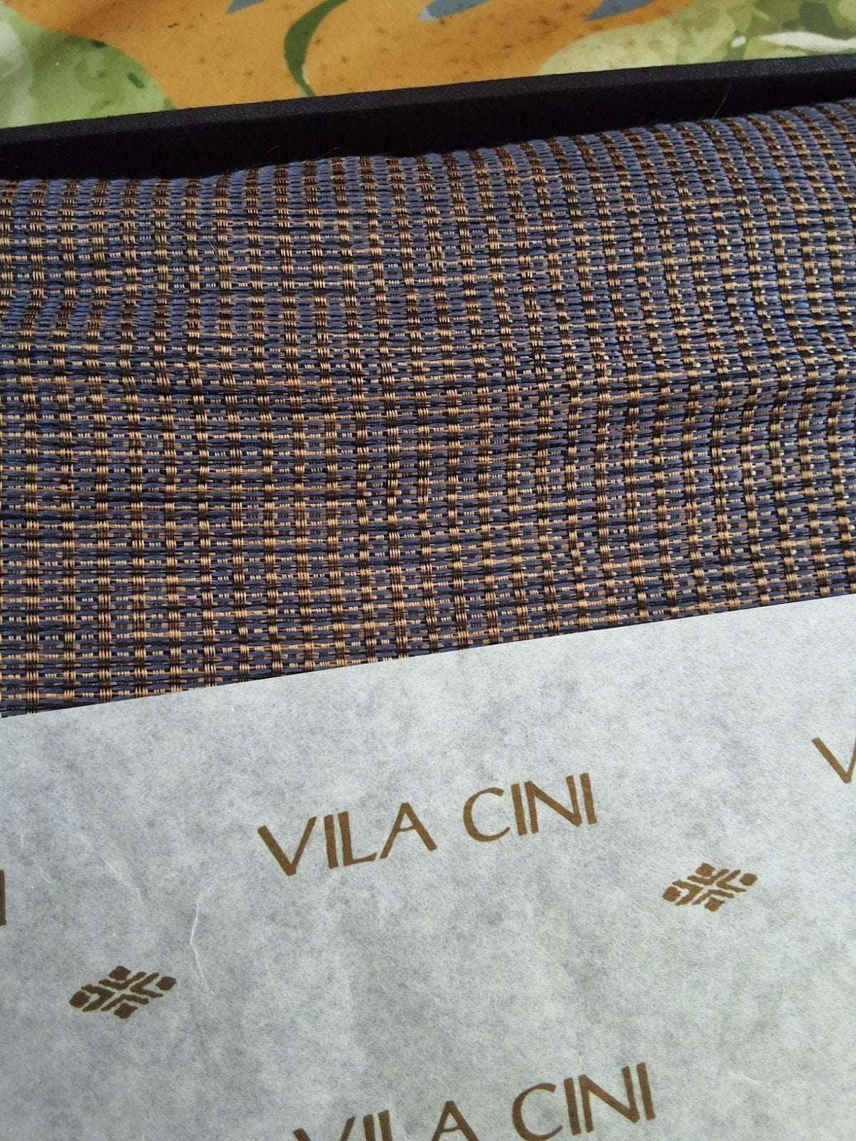Vila Cini zijde silk Sjaal Nieuw in doos dames/heren vintage, Ophalen of Verzenden, Nieuw, Overige maten, Sjaal