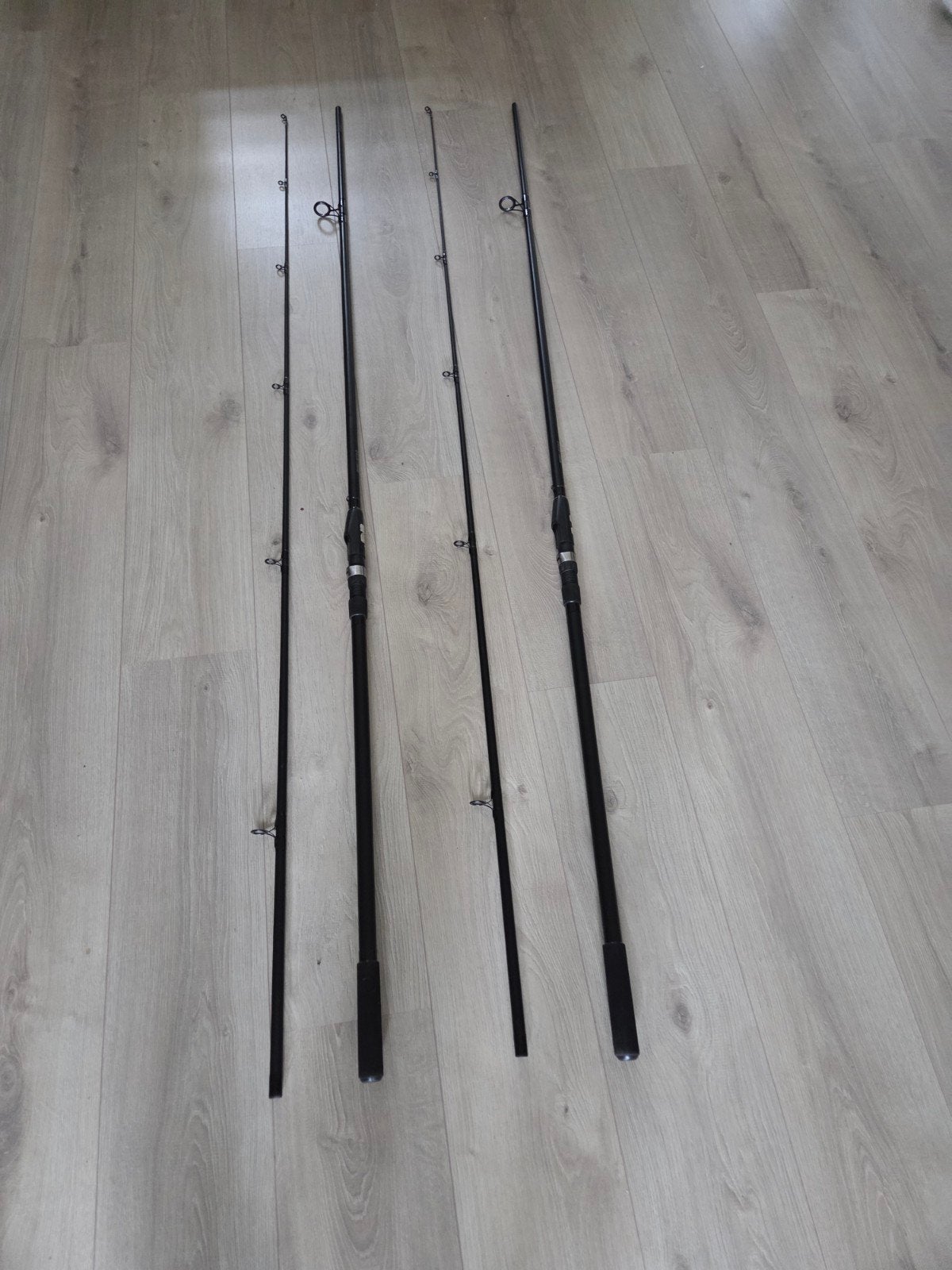2 karperhengel Black Phantom II, Ophalen, Zo goed als nieuw
