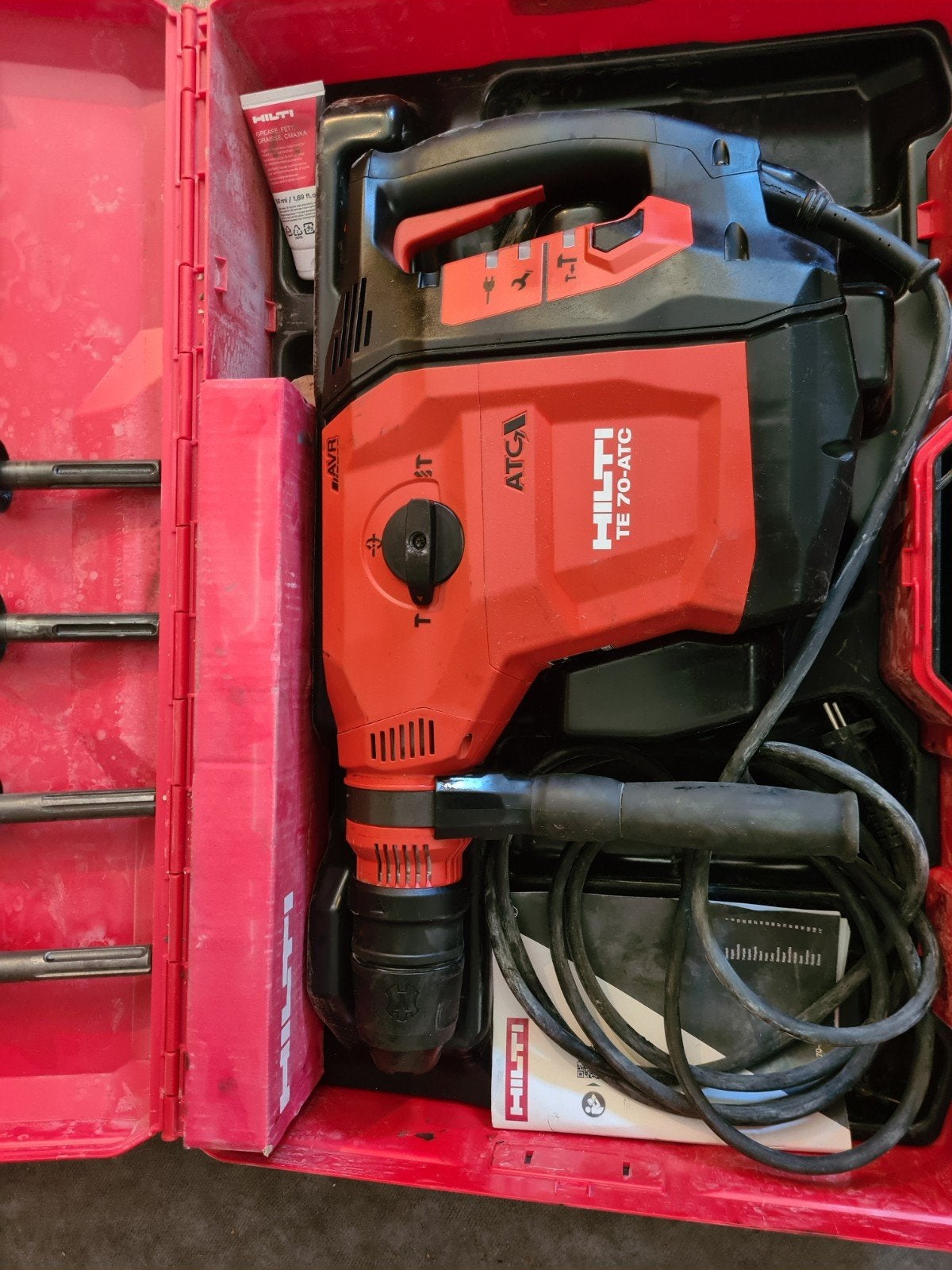 HILTI TE70 ATC AVR COMBIHAMER, Doe-het-zelf en Verbouw, Gereedschap | Boormachines, Ophalen of Verzenden, Zo goed als nieuw, Boor- en/of Breekhamer