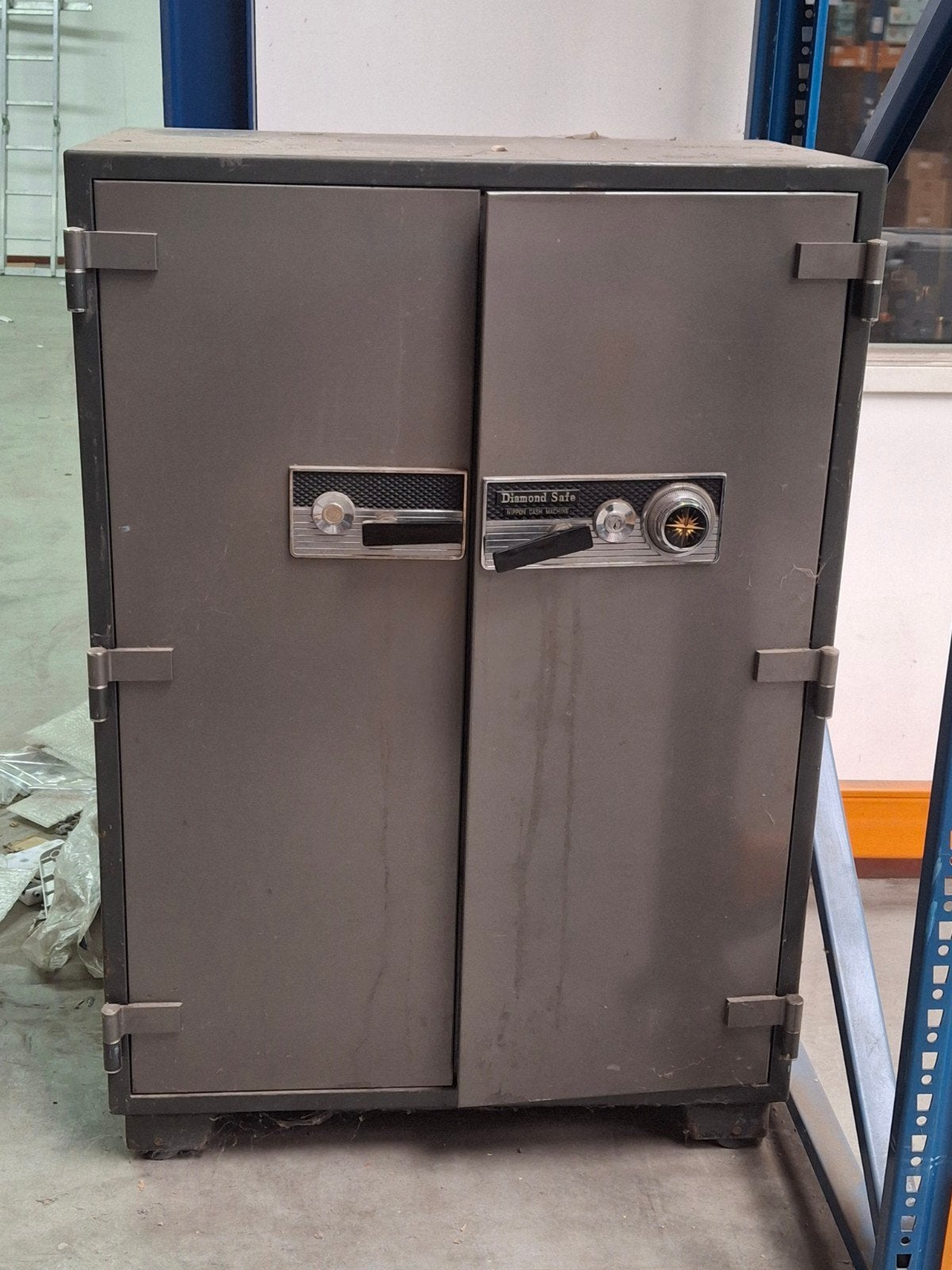 Diamond Safe kluis met dubbele deuren en lades, Ophalen, Gebruikt