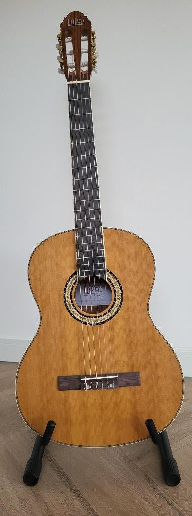 Klassieke gitaar incl standaard en plectrums, Muziek en Instrumenten, Snaarinstrumenten | Gitaren | Akoestisch, Ophalen of Verzenden