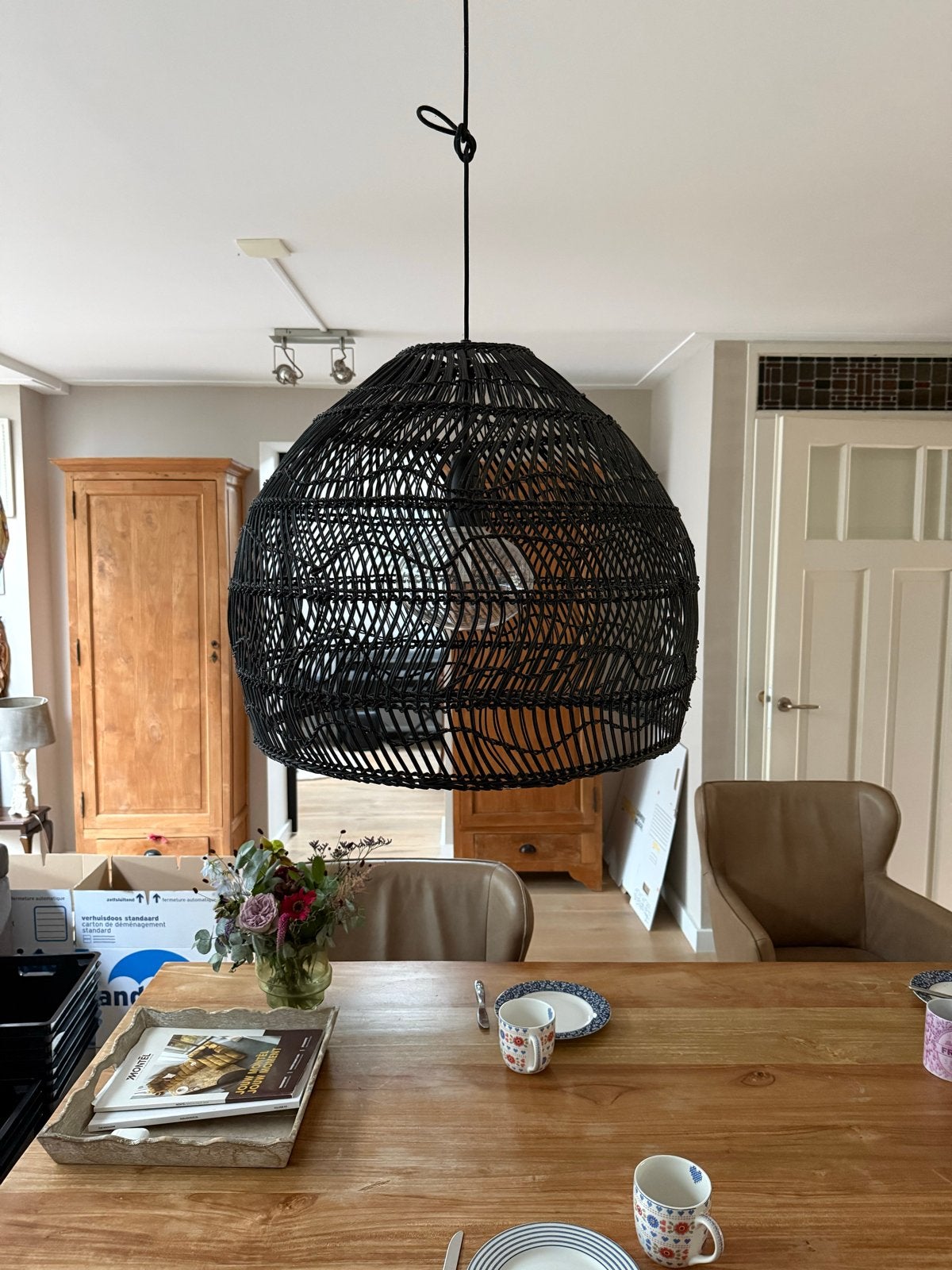 Zwarte rotan hanglamp - Boheemse stijl, lamp HK living, Ophalen, Zo goed als nieuw, Natuurlijk materiaal, E27 (groot)