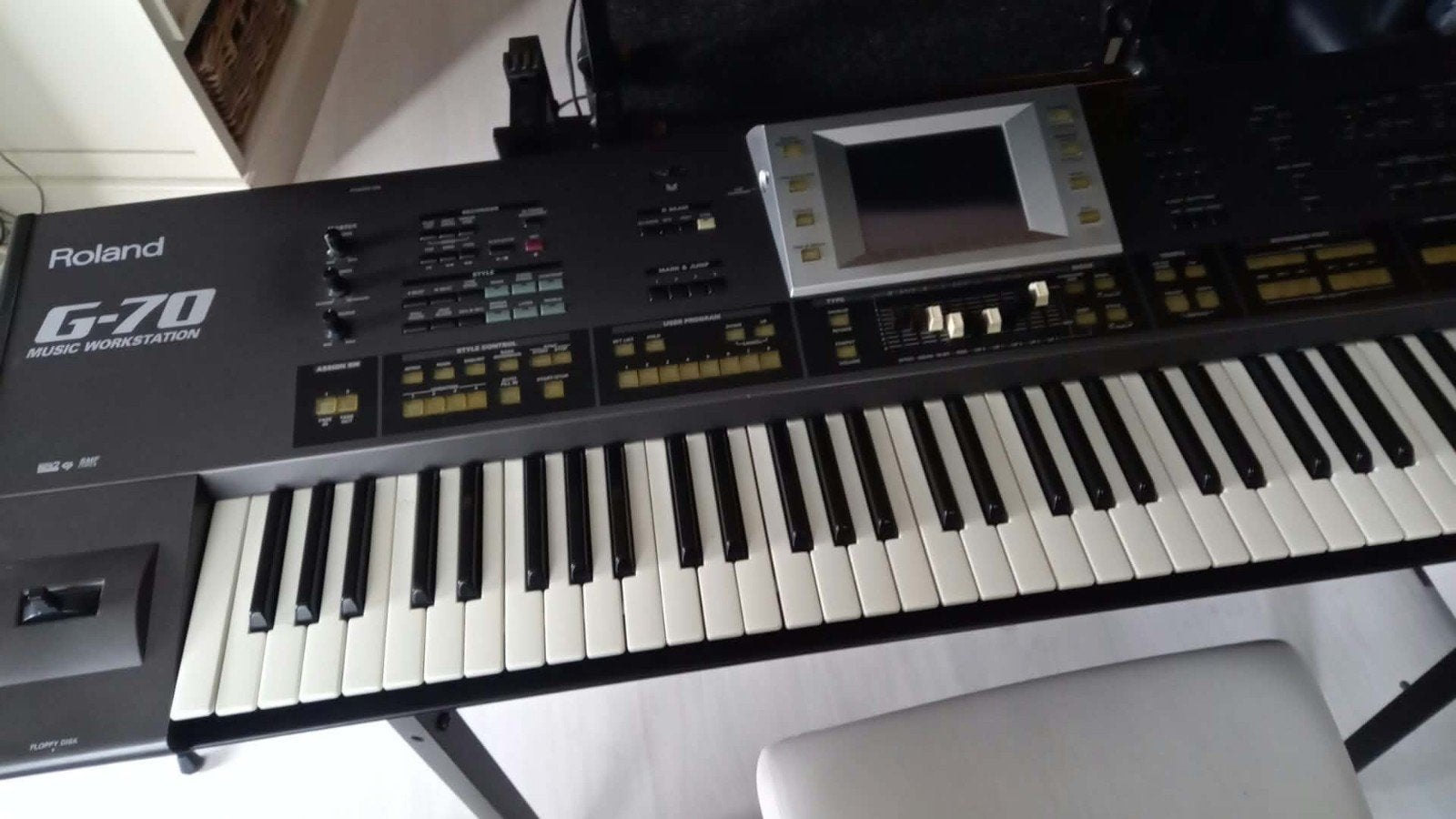 Roland G-70 Music Workstation - Gebruikt, Gebruikt, Roland, Ophalen of Verzenden, Met midi-aansluiting