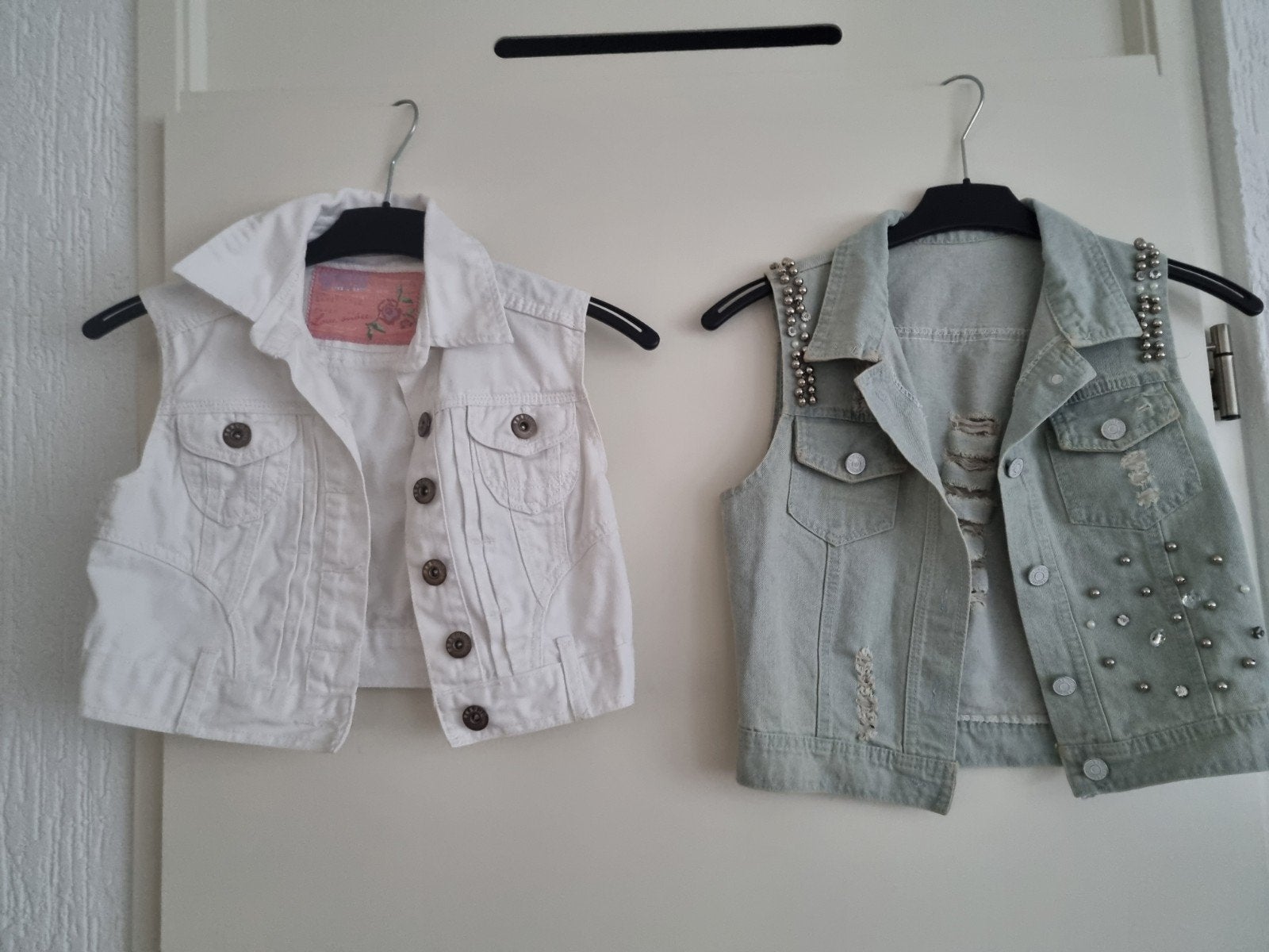2x gilet, Ophalen