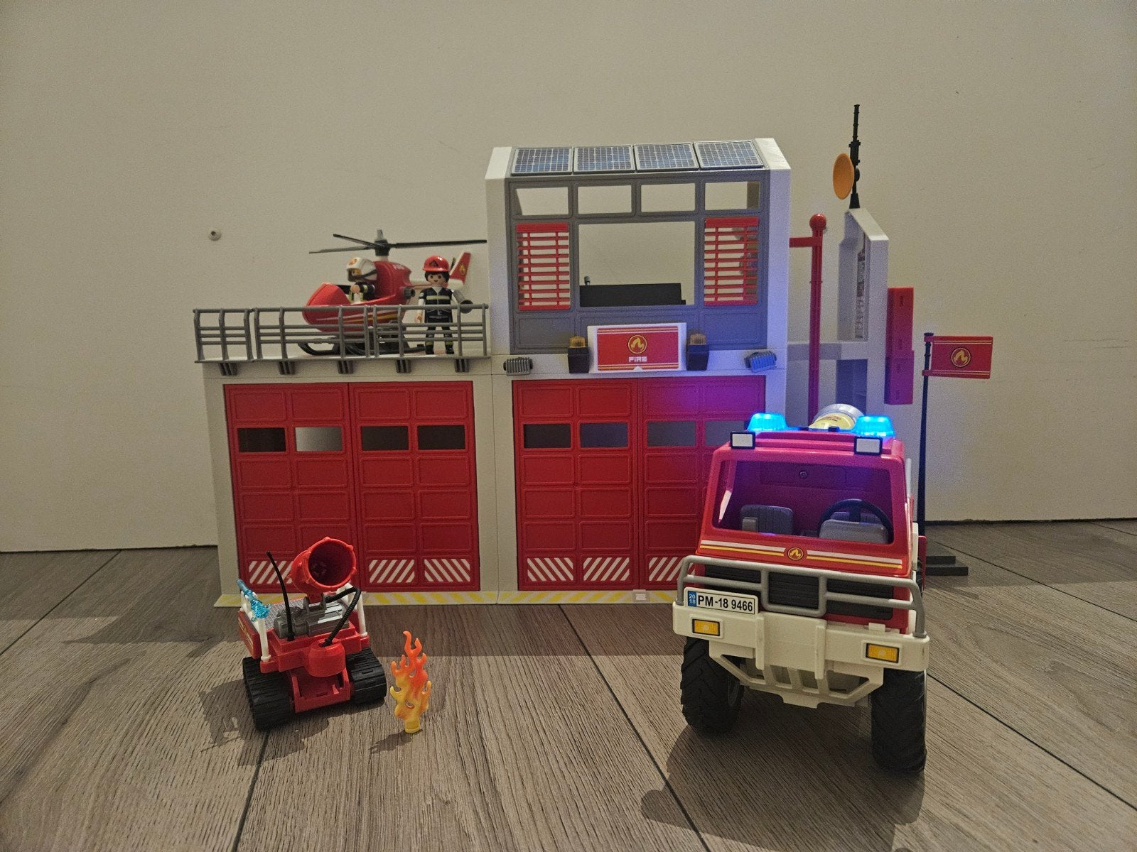 Playmobil Brandweerset 9462 met Heli en Terreinwagen 9466, Kinderen en Baby's, Gebouw, Complete set, Ophalen of Verzenden, Zo goed als nieuw