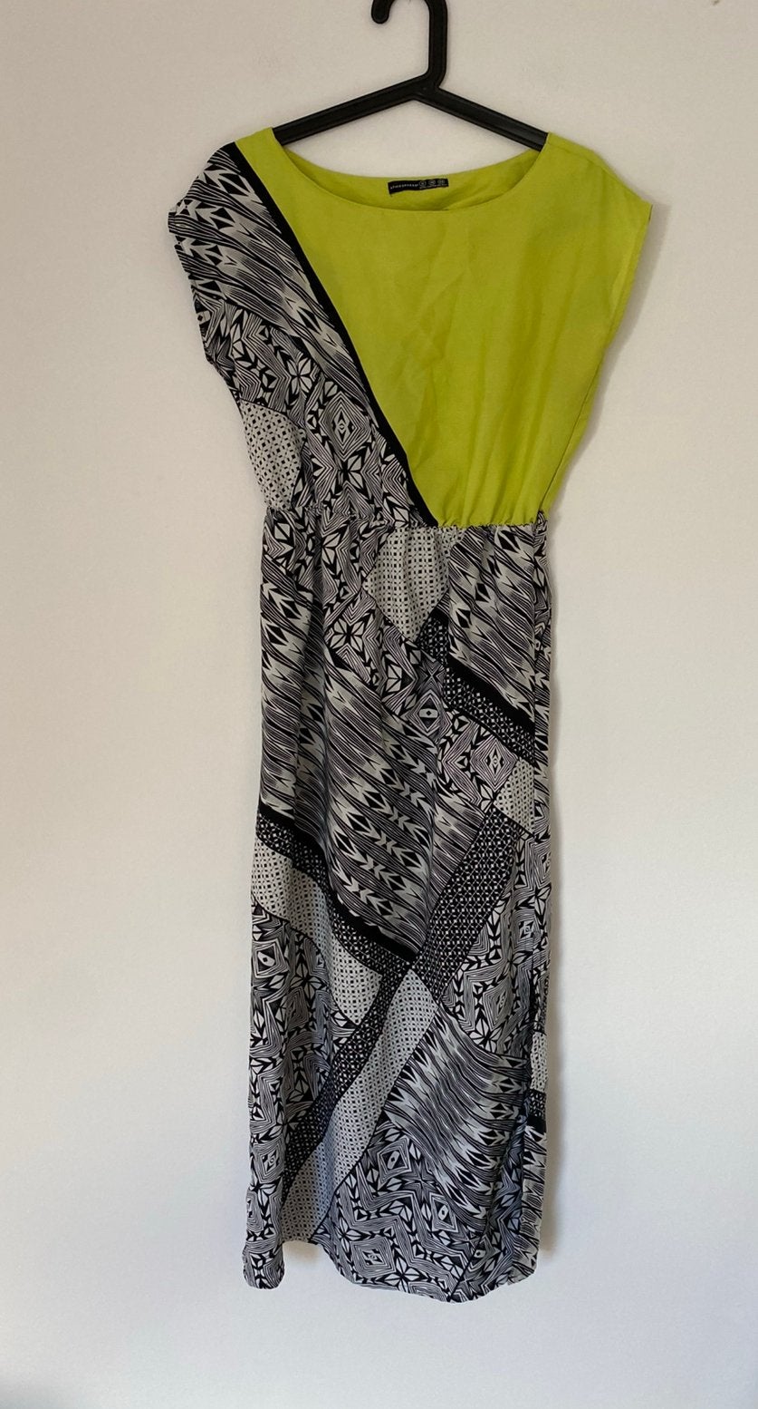 Dames zomer jurk. Maat xs, Kleding | Dames, Verzenden, Zo goed als nieuw, Maat 34 (XS) of kleiner, Onder de knie