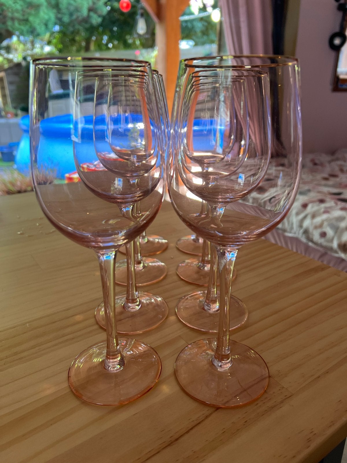 Set van 8 roze wijnglazen met gouden rand, Huis en Inrichting, Ophalen, Glas of Glazen, Klassiek, Glas