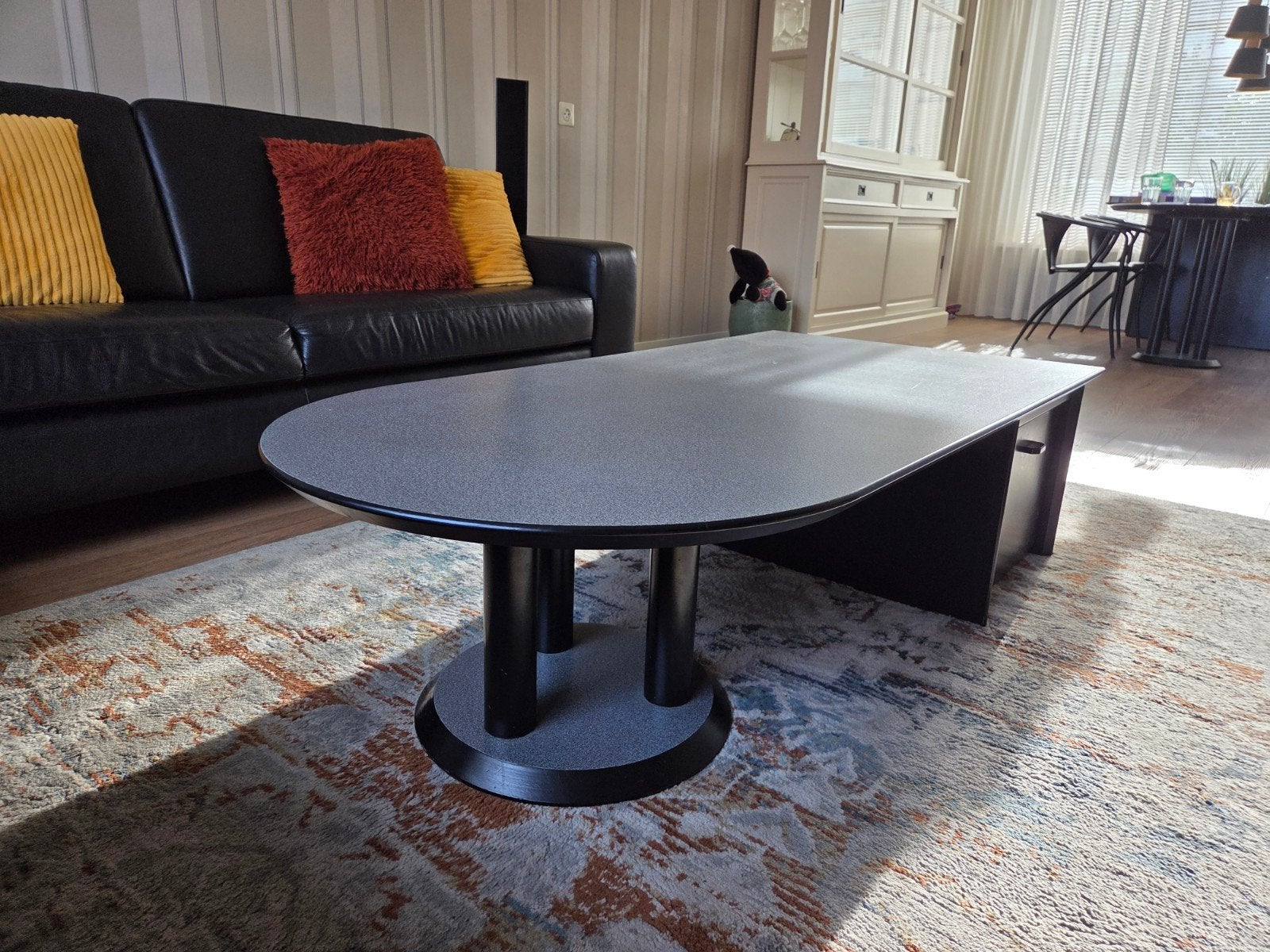 Ovale salontafel 14070 cm - grijs/zwart Formica