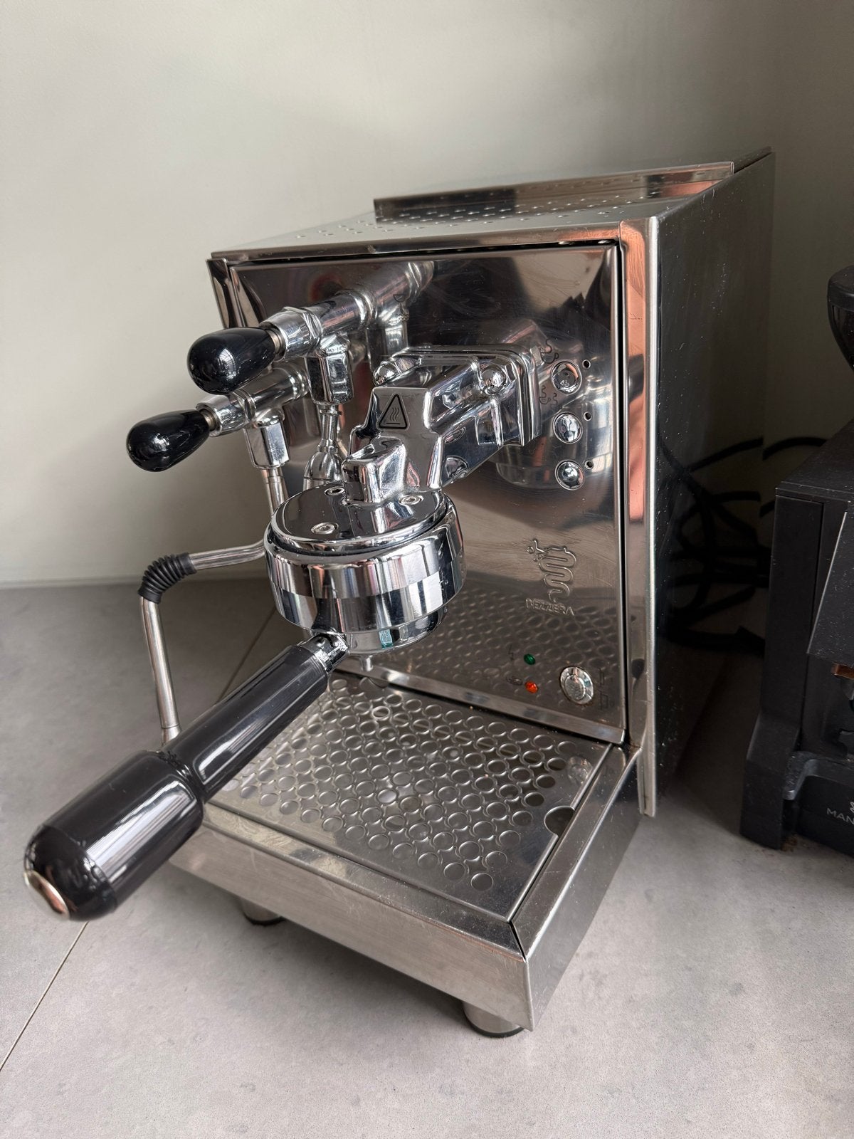 Bezzera BZ07 DE | Goed onderhouden | IMS-accessoires | €500, Espresso apparaat, Koffiebonen, Zo goed als nieuw, 1 kopje