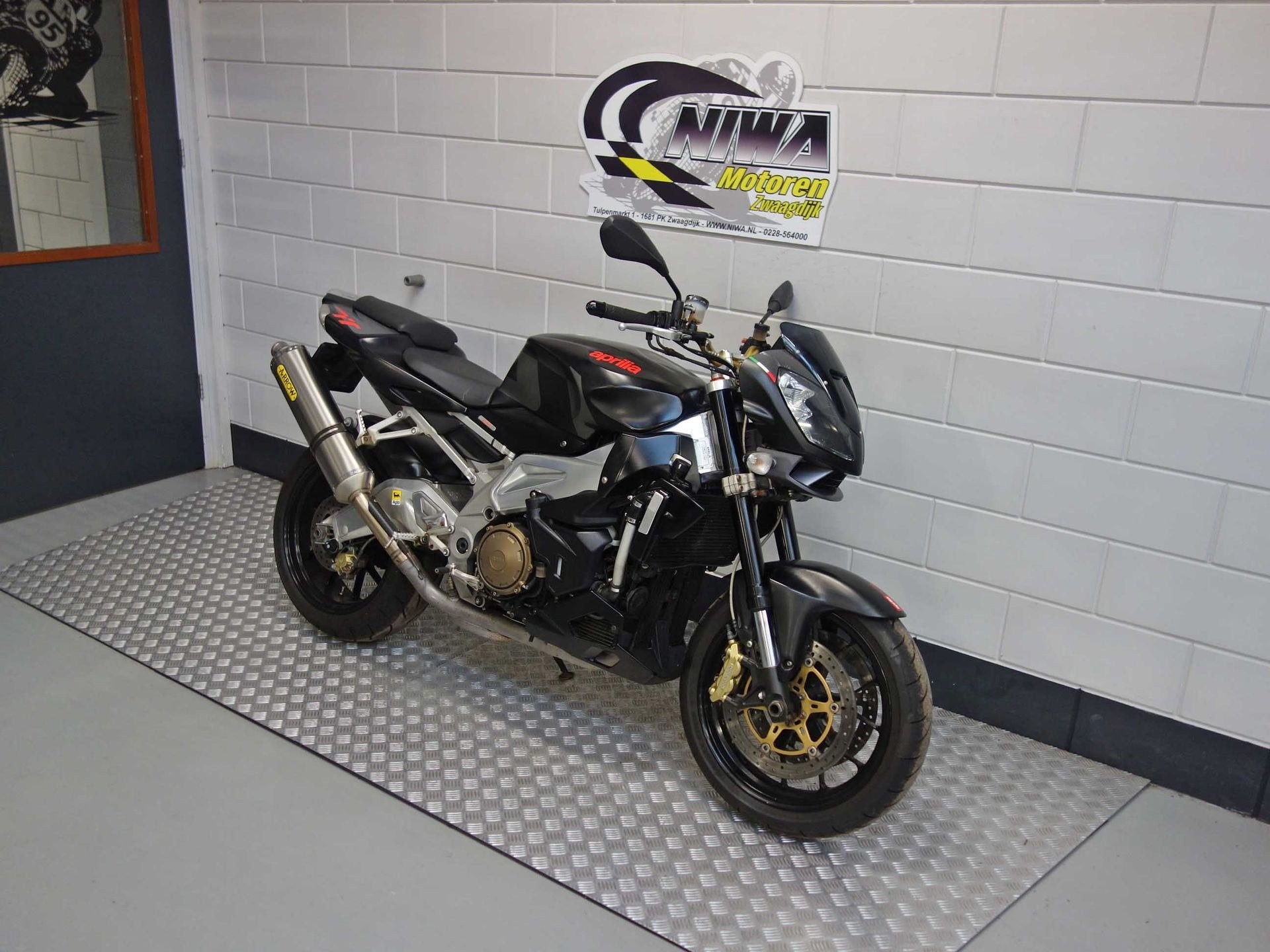 Aprilia Tuono 1000 R, Motoren, Meer dan 35 kW, 998 cc, Handgeschakeld, Naked bike