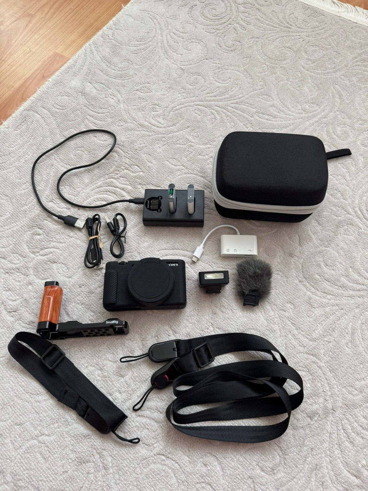 Sony ZV-1 complete set, zeer nette staat + veel accessoires, Ophalen of Verzenden, Zo goed als nieuw, Sony