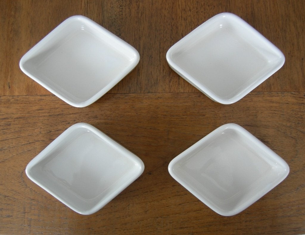 Witte Amuse / Tapas schaaltjes (4x). Wybertjes / ruit model., Keramiek, Ophalen of Verzenden, Overige stijlen, Schaal of Schalen