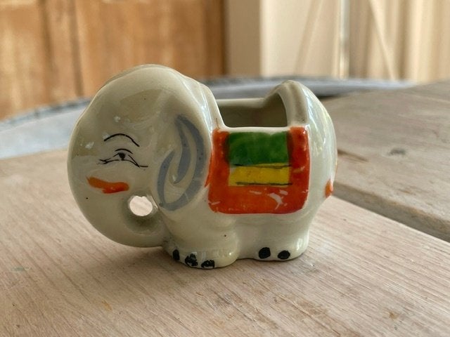 Vintage handbeschilderd bakje. Olifant porselein. Japan., Antiek en Kunst, Ophalen