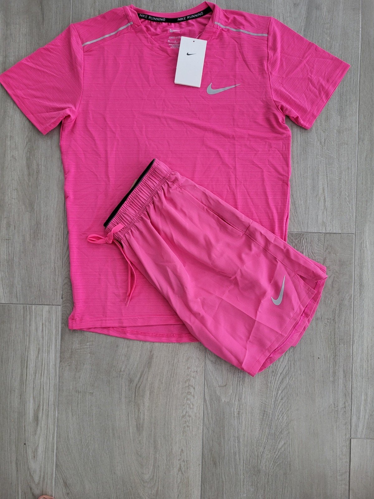 Nike setje roze, Kleding | Heren, Ophalen of Verzenden, Nieuw