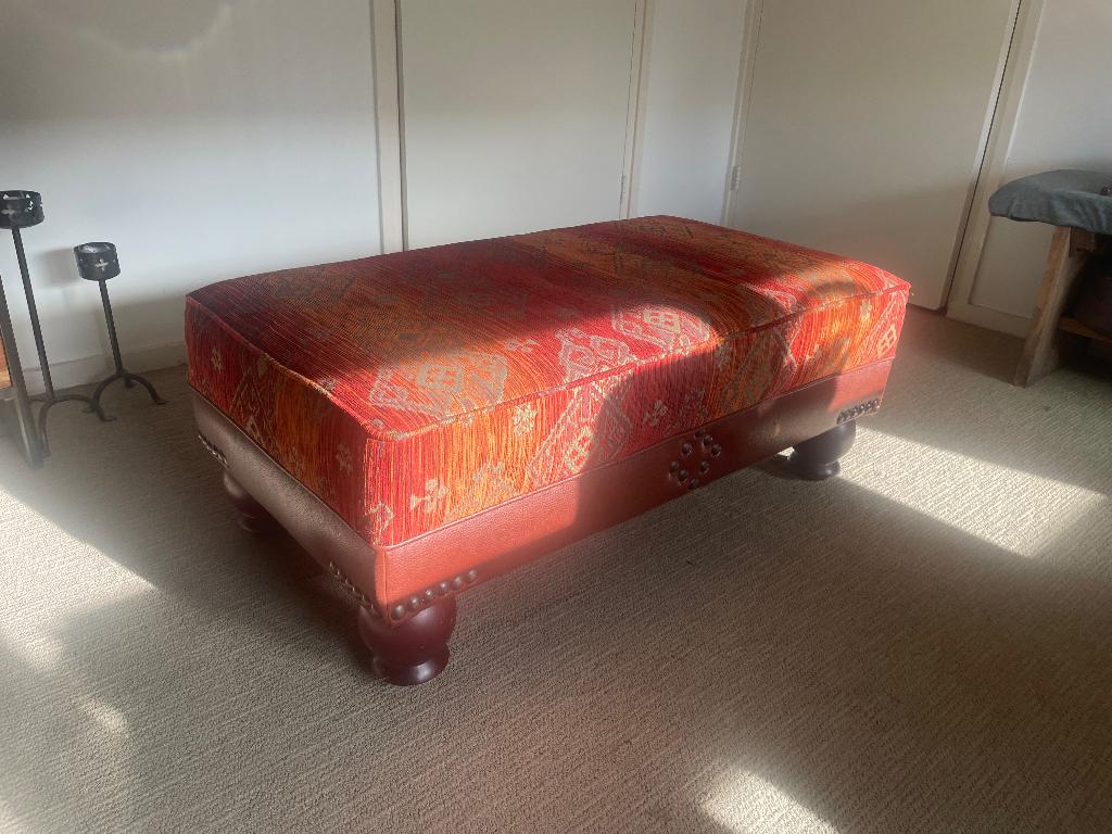 Hocker in warme tinten, Ophalen, Koloniaal Vintage, 100 tot 125 cm, Zo goed als nieuw