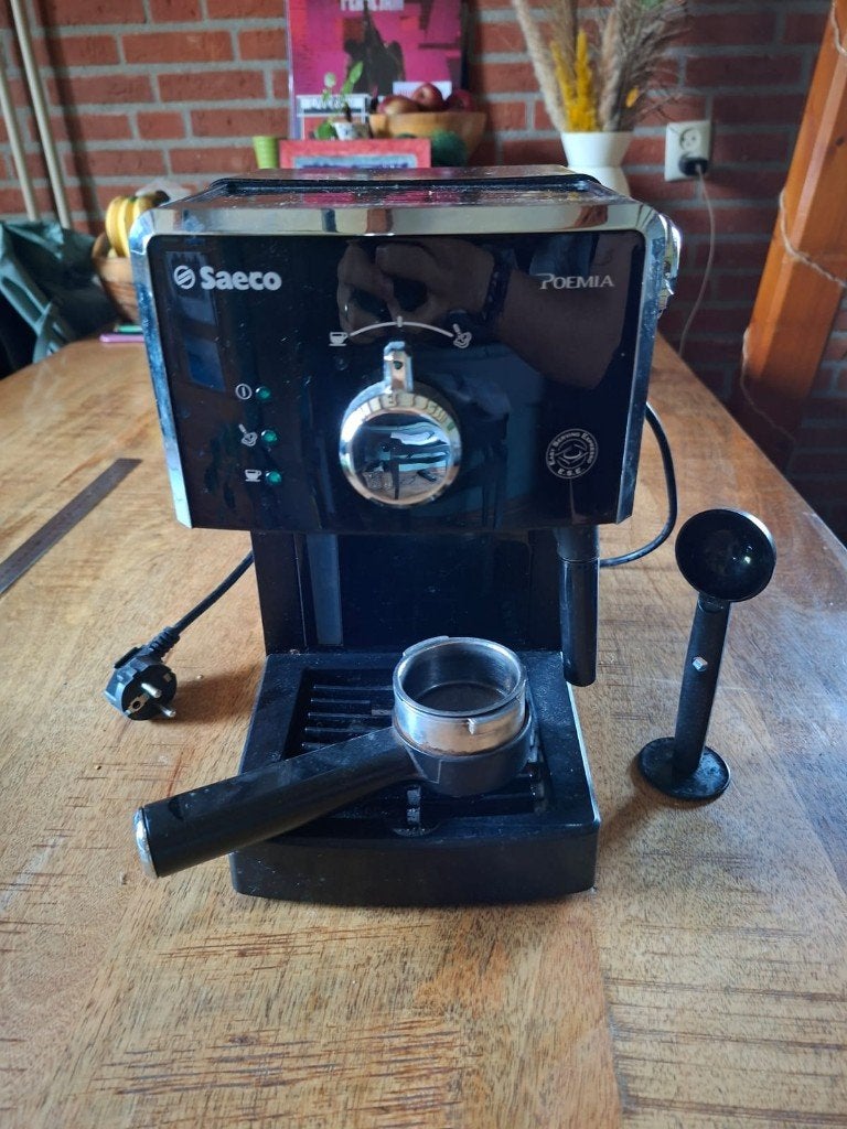 Saeco Poemia (defect), Koffiemachine, Niet werkend, Afneembaar waterreservoir, Koffiebonen