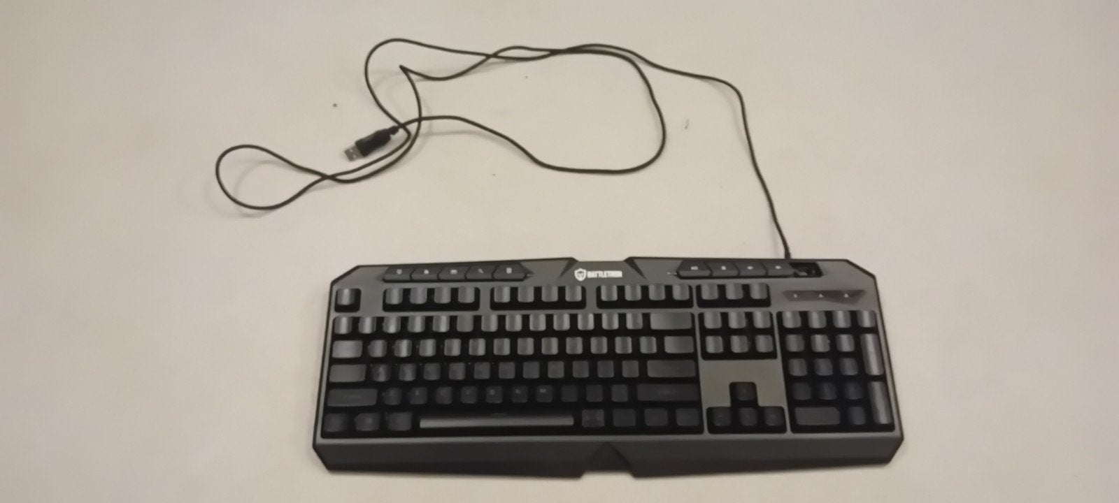 toetsebord battletron met led lights, Gebruikt, Battlettron, Gaming toetsenbord, Ophalen of Verzenden