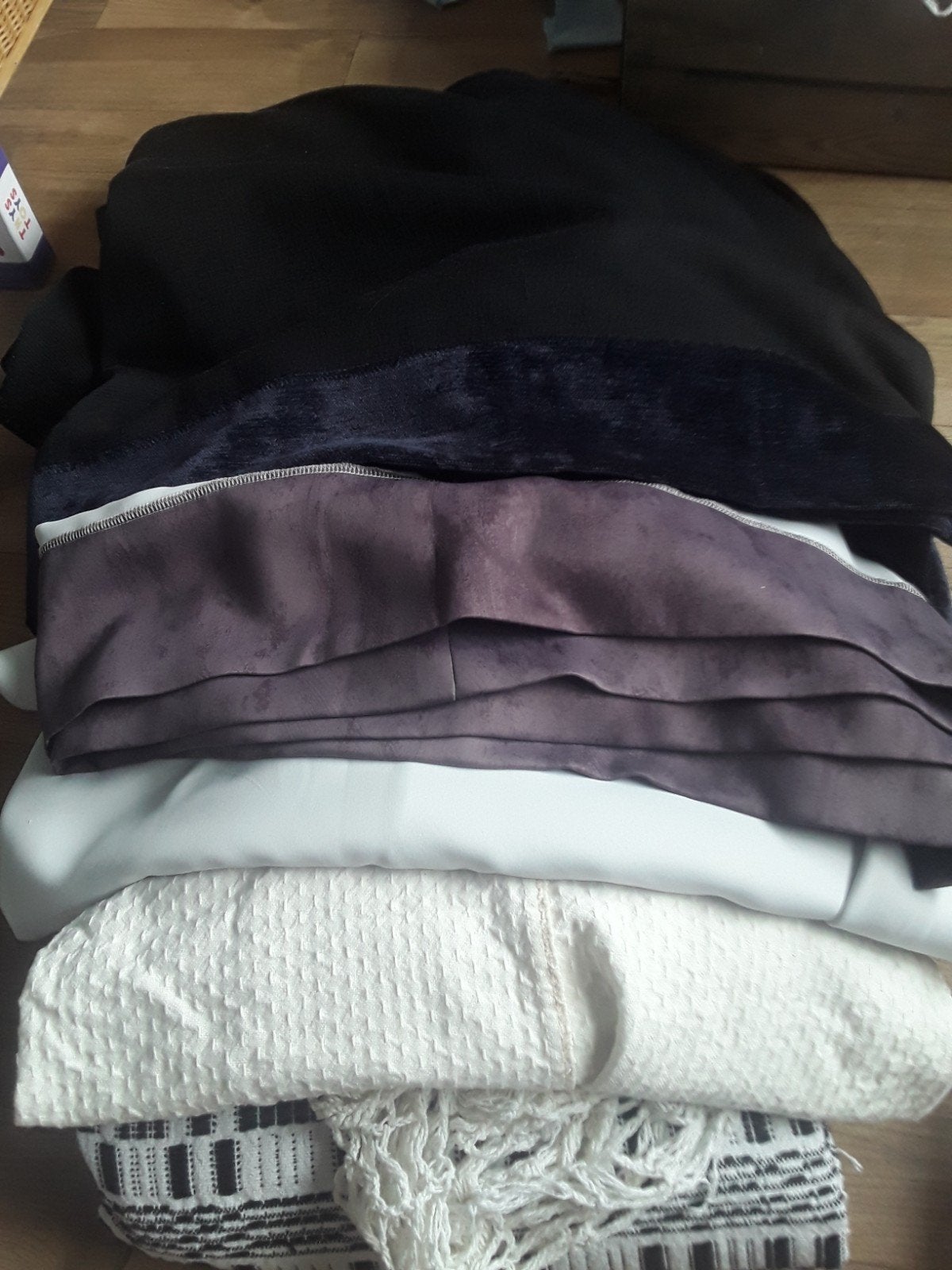 Grote lappen stof in diverse kleuren en materialen, Ophalen, Overige materialen, Gebruikt, Meerkleurig