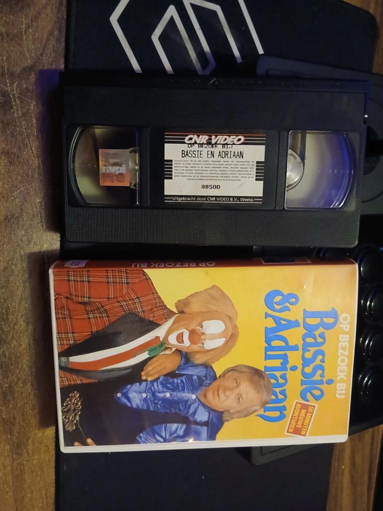 Foto 3 van Vhs video op bezoek bij bassie en adriaan