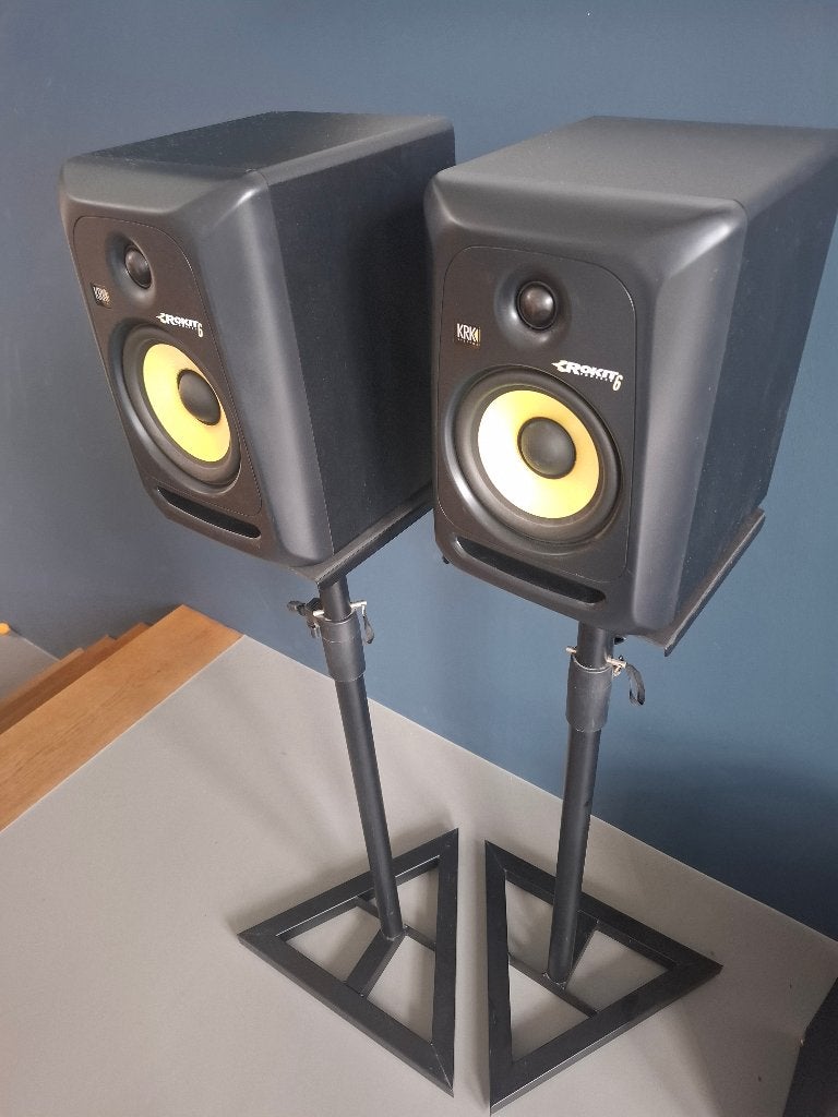 KRK Rokit 6 G3 Studiospeaker inc. Statief