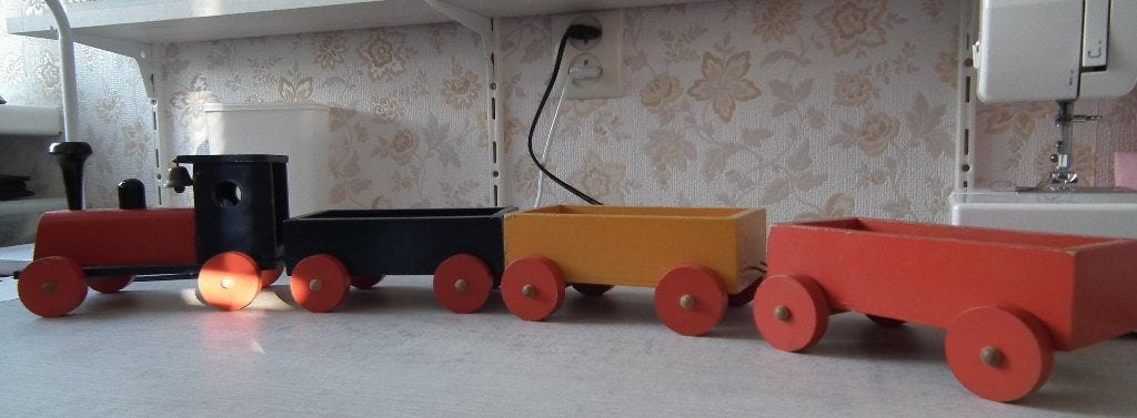 vintage oude houten trein met 3 wagons (mist één wiel), Ophalen of Verzenden