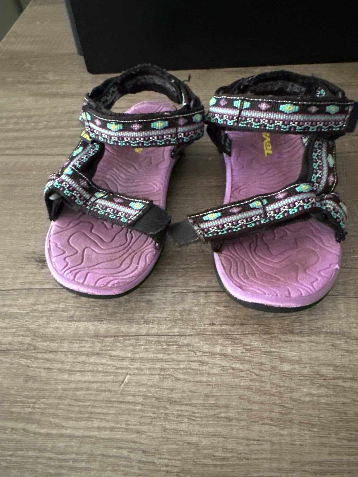 Teva sandalen voor kinderen - paars met patroon maat 20-21, Kinderen en Baby's, Ophalen of Verzenden, Gebruikt, Meisje