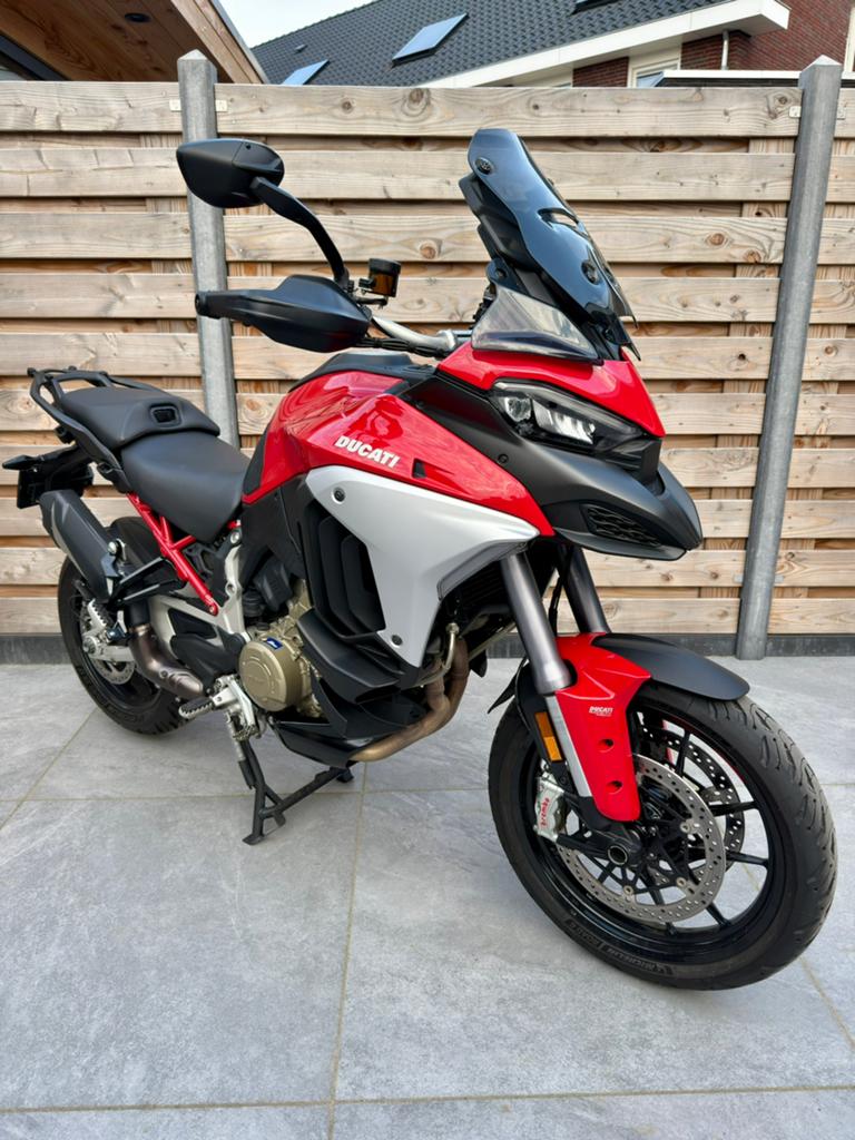 Ducati Multistrada V4S | Radar | 2021| Kofferset, Motoren, Motoren | Ducati, Particulier, Toermotor, Handvatverwarming