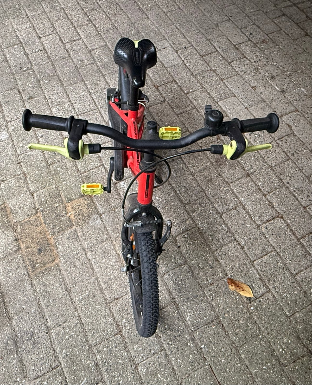 BTWIN 16 inch kinderfiets, rood, 3 jaar oud, Ophalen, Gebruikt, 16 tot 20 inch