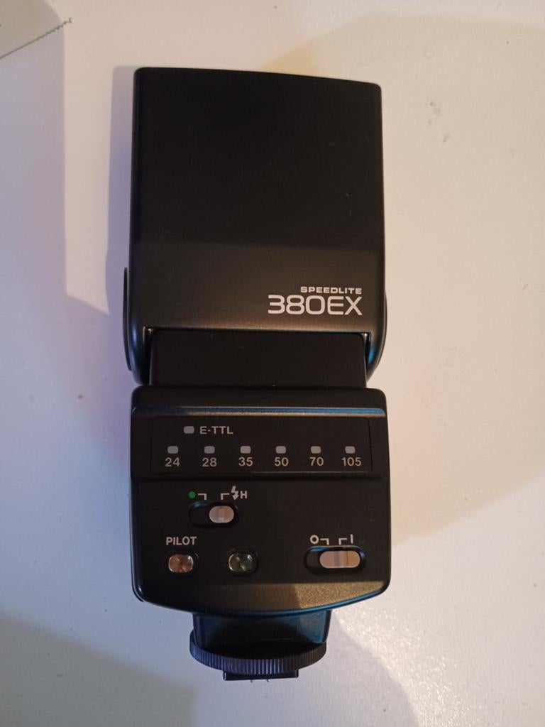 Canon Speedlite 380EX reportageflitser voor EOS camera's, Ophalen of Verzenden, Nieuw, Canon, Kantelbaar