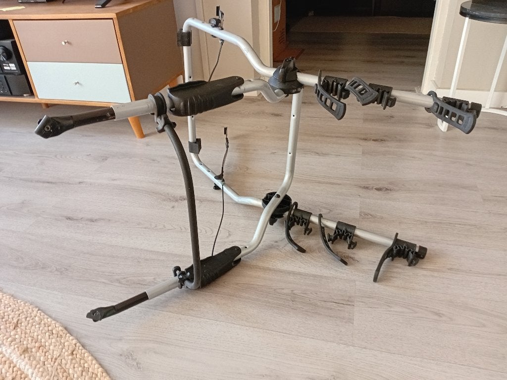 Fietsendrager thule 9104, Auto diversen, Fietsendragers, 3 fietsen of meer, Brede banden, Zo goed als nieuw, Achterklepdrager
