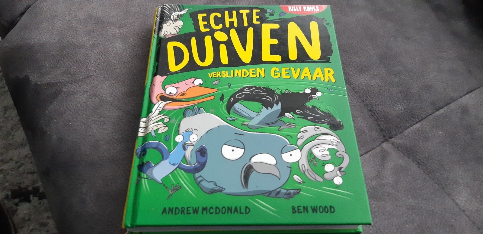 Andrew McDonald - Echte Duiven verslinden gevaar, Fictie algemeen, Ophalen of Verzenden, Zo goed als nieuw, Andrew McDonald