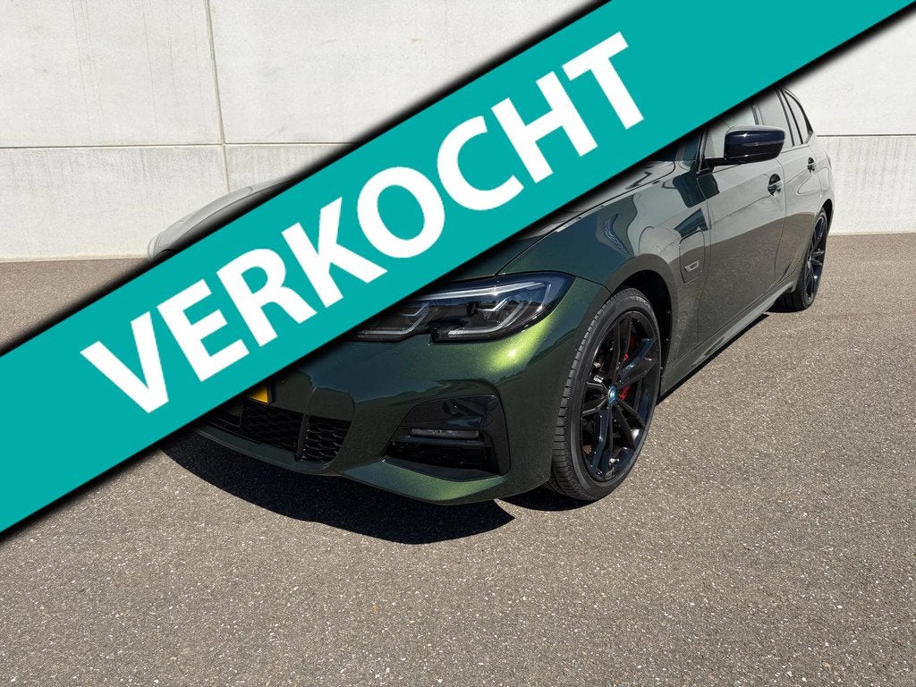 BMW 3-serie Touring 330e High Individual M pakket LASER PANO