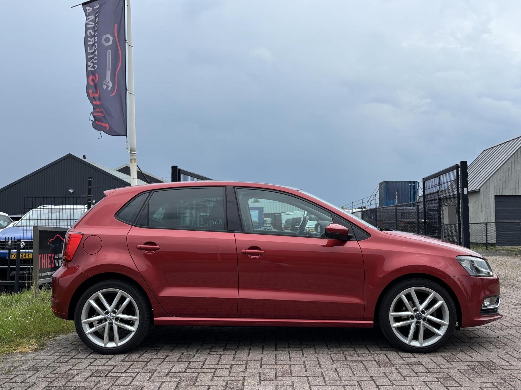 Volkswagen Polo 1.2 TSI Highline cruise pano pdc, Auto's, Euro 6, 4 cilinders, Origineel Nederlands, Bedrijf