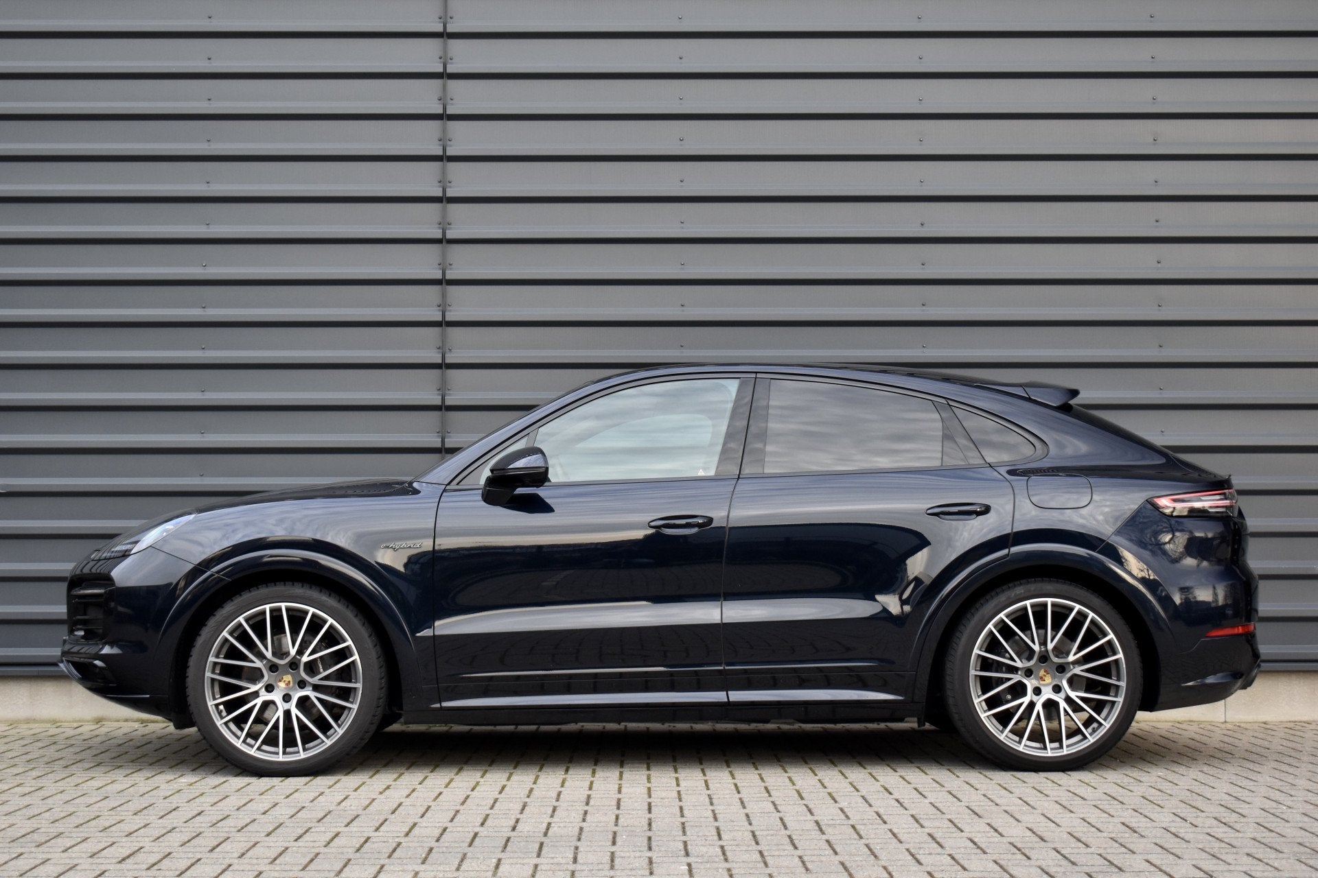 Porsche Cayenne Coupé 3.0 E-Hybrid Platinum Edition SportDe, Auto's, Automaat, Gebruikt, Euro 6, 2995 cc