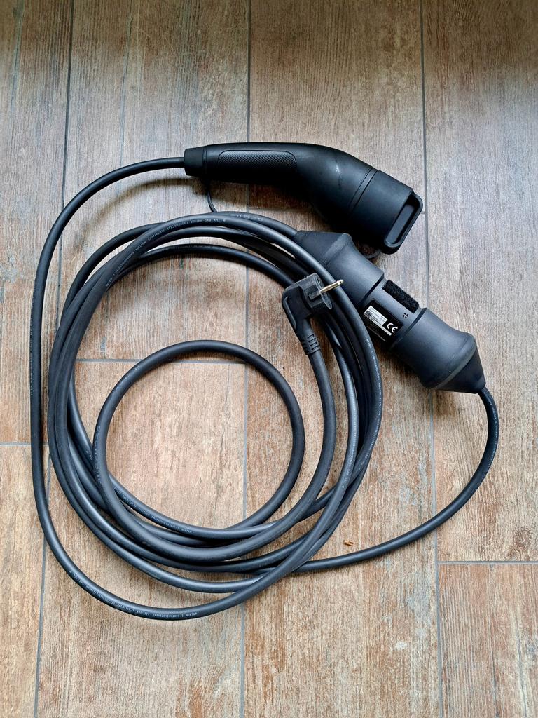 Volvo thuislader laadkabel stopcontact 230v, Ophalen of Verzenden, Zo goed als nieuw, Laadkabel