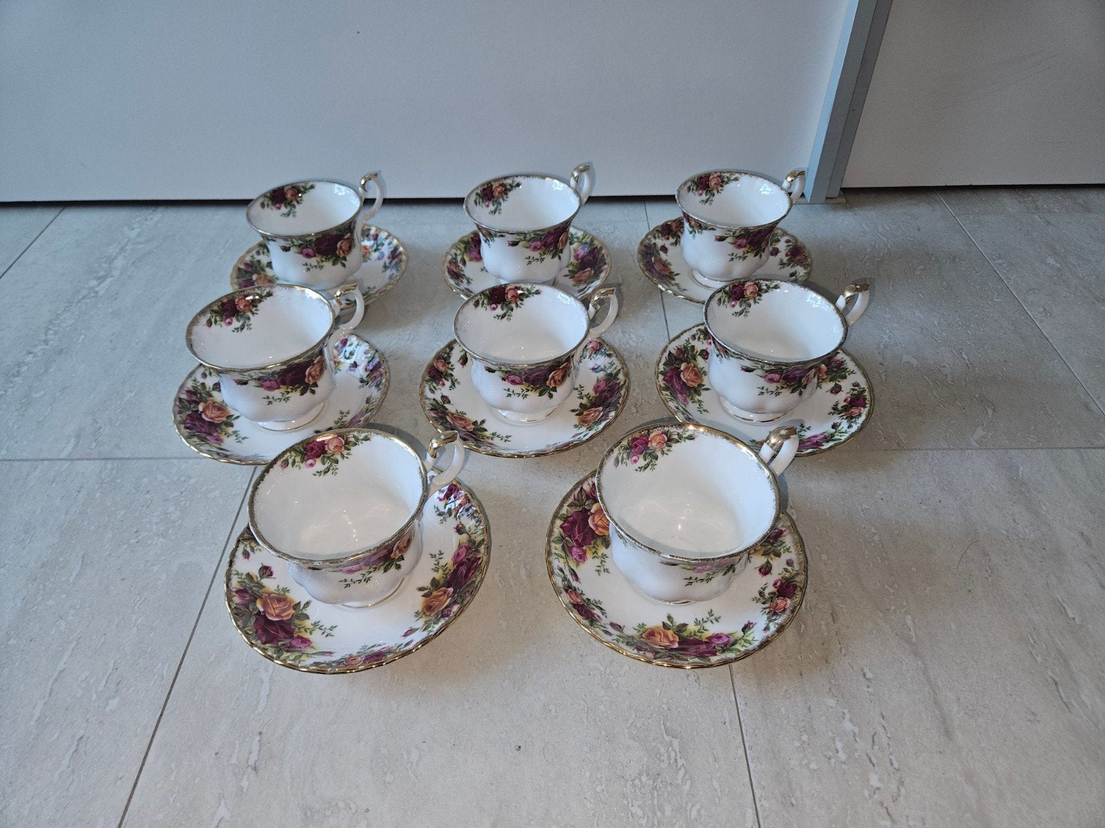 Heren kop en schotels Royal Albert Old Country Roses, Ophalen
