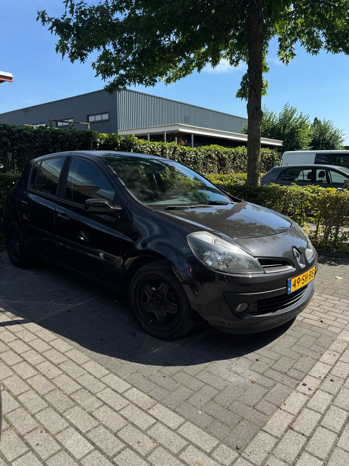 Renault Clio 1.6 16V 82KW 5-DRS 2006 Zwart, Ophalen, Renault