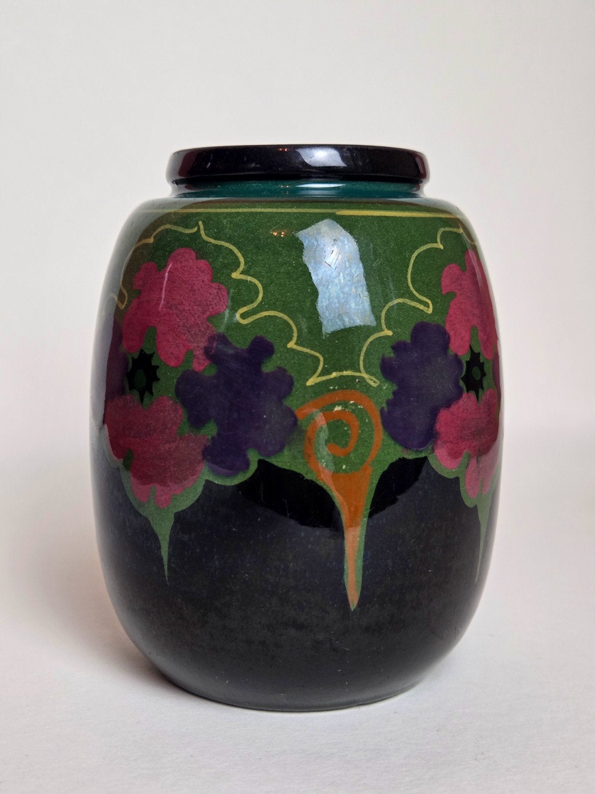 Antiek Gouds Plateel Ivora Vaasje (Art Deco, ca. 1920), Ophalen of Verzenden