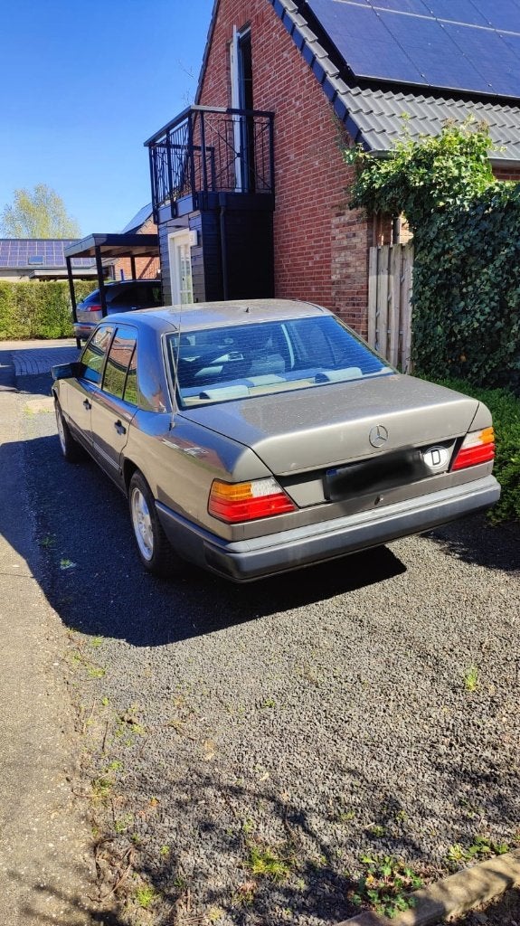 Mercedes-Benz 230E W124 7/1986 Grijs, Auto's, 4 cilinders, 132 pk, Particulier, Sedan