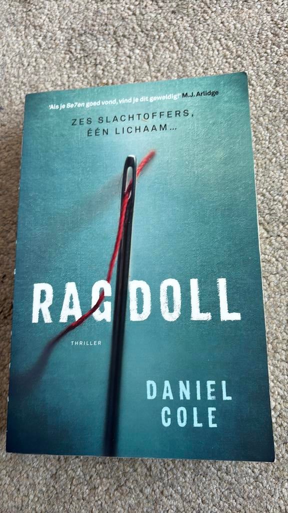 Daniel Cole - Ragdoll, Boeken, Ophalen of Verzenden, Zo goed als nieuw, Daniel Cole
