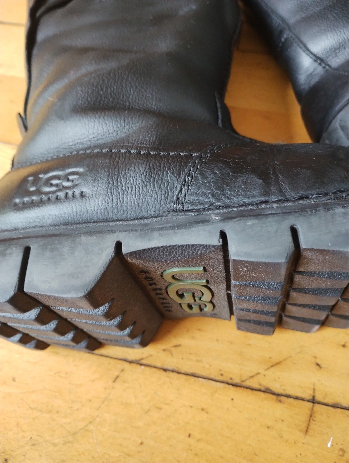 Ugg Australia leren laarzen met schapen vacht  mt- 39,, UGG Australia, Zwart, Lage of Enkellaarzen, Ophalen of Verzenden