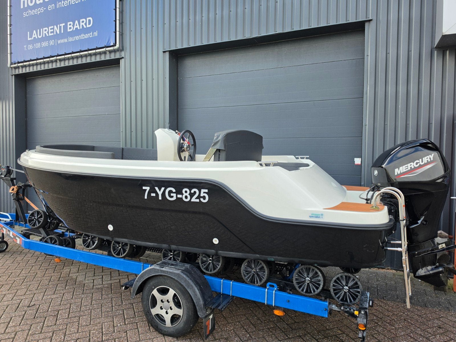 NIEUWSTAAT! Family 515 + Mercury 40PK *2023* XXL ZONNEDEK, Consoleboot, Ophalen of Verzenden, Zo goed als nieuw, Rondzit