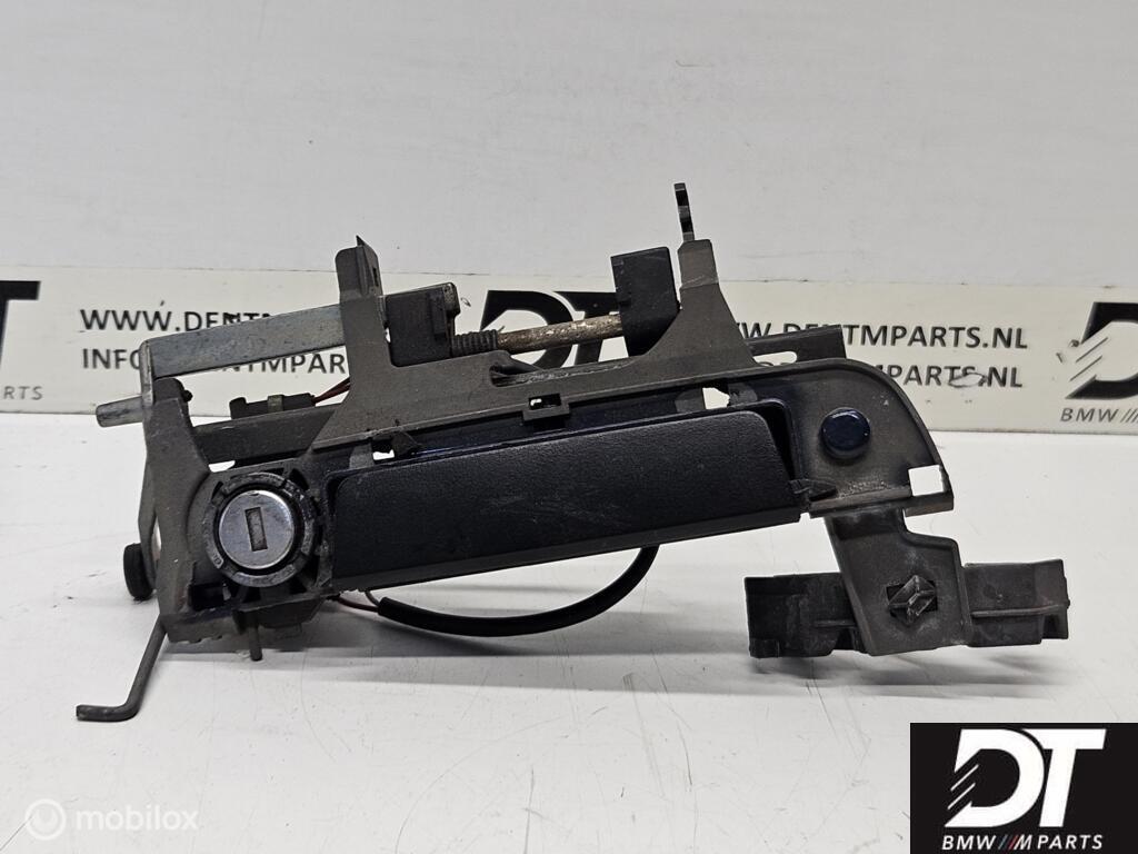 Deurgreep met slot rechtsvoor BMW 5-serie E34 51218148618, Auto-onderdelen, Gebruikt, Ophalen of Verzenden, BMW, BMW