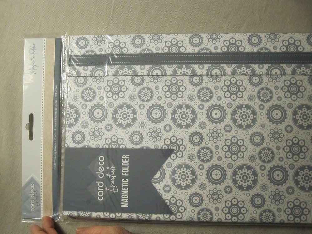 Magnetische snijmal opberg map, Hobby en Vrije tijd, Scrapbooking, Ophalen, Nieuw, Frame of Mal