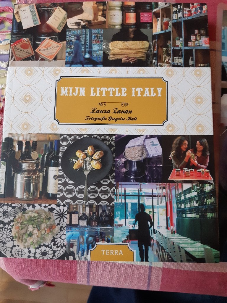 Laura zavan:mijn little italy 9789089891860 paperback uitvoe, Boeken, Ophalen, Gelezen, Laura Zavan, Italië