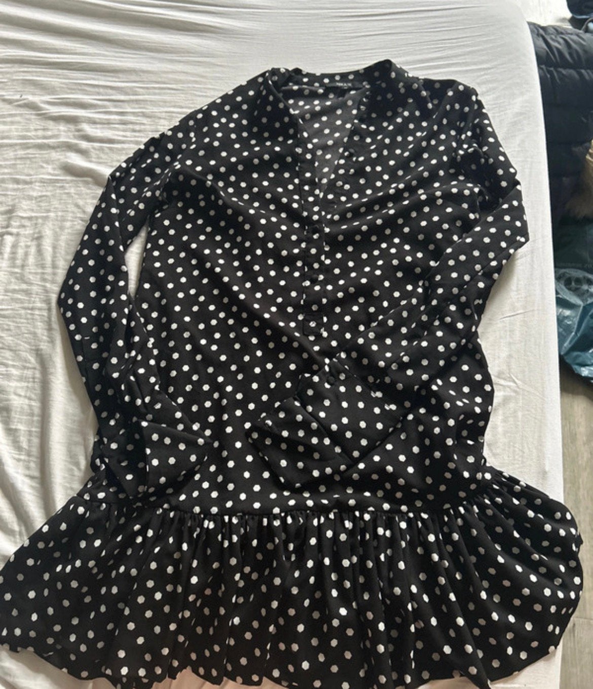 NIKKIE zwart  Polkadot jurkje  met Ruffles / Stipjes (Maat s, Kleding | Dames, Jumpsuits, Ophalen of Verzenden, Zo goed als nieuw