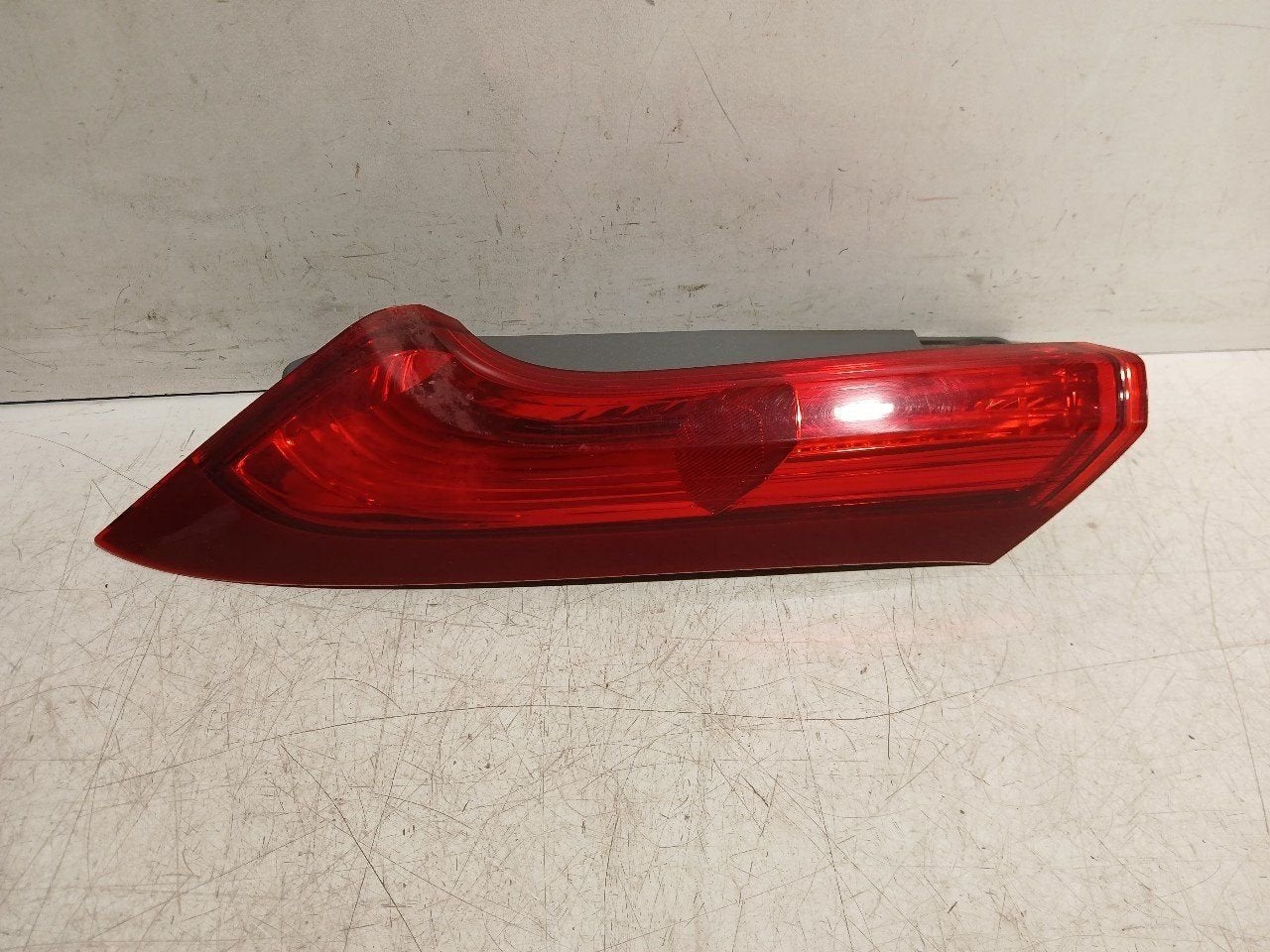 Achterlicht links buiten Honda CR-V, Onderdelen@venauto.nl, Gebruikt, Ettenseweg 76, 4706 PB Roosendaal, The Netherlands, Herkomst onderdeel bekend
